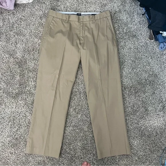 Gap Tailored Khakis - Picture 1 of 6